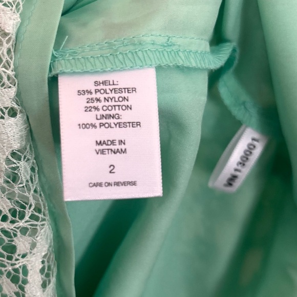 NWT New York & Company Sleeveless Green Color Block Lace Sheath Dress Size 2 - Picture 4 of 6